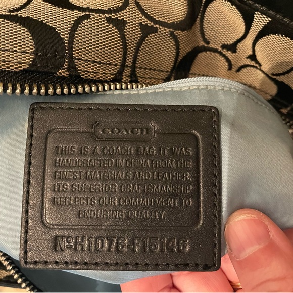 Coach Black and Cream Signature Tote Bag - Picture 4 of 4